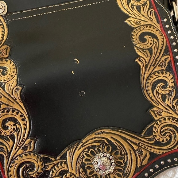 P & G Collection Concealed Carry Western Style Crossbody Purse - Picture 12 of 15